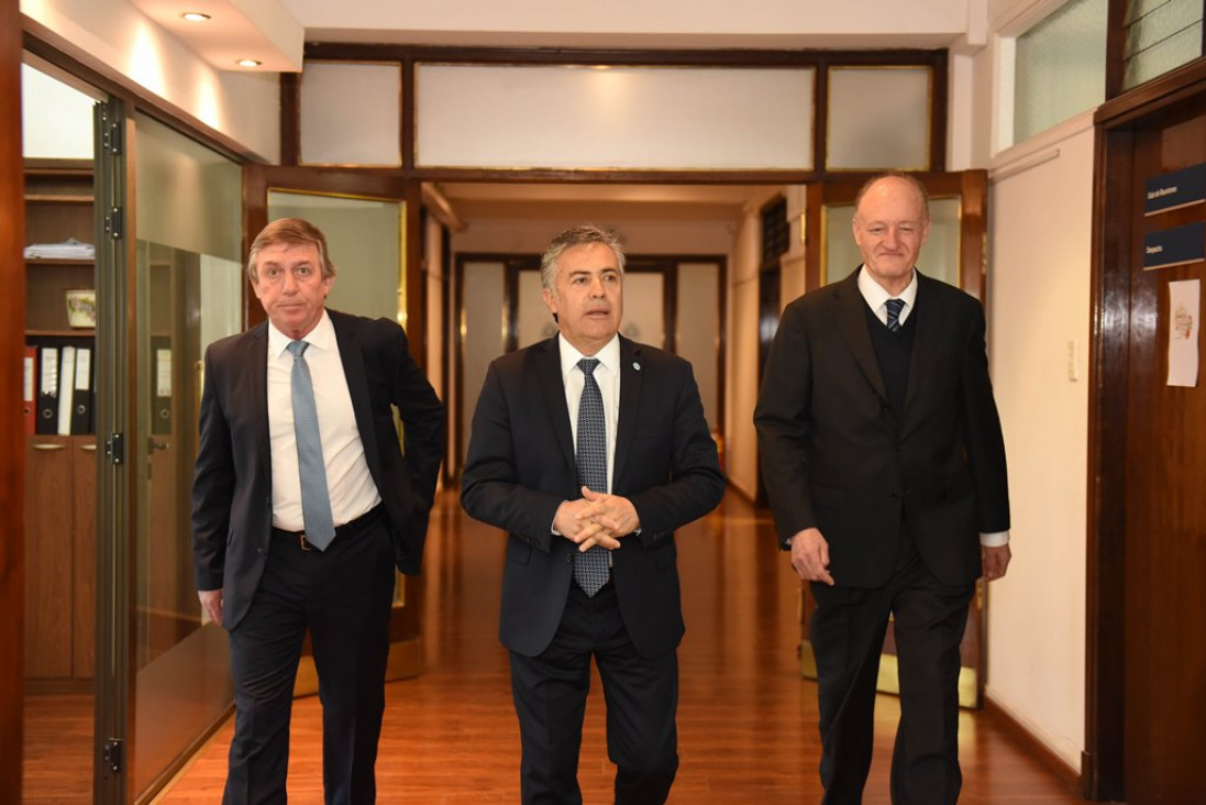 imagen Cornejo respaldó fuertemente los anuncios de Macri