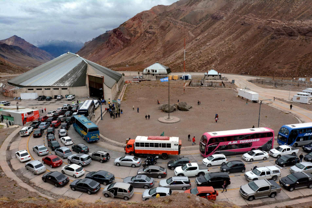 imagen Argentina y Chile buscan agilizar trámites migratorios