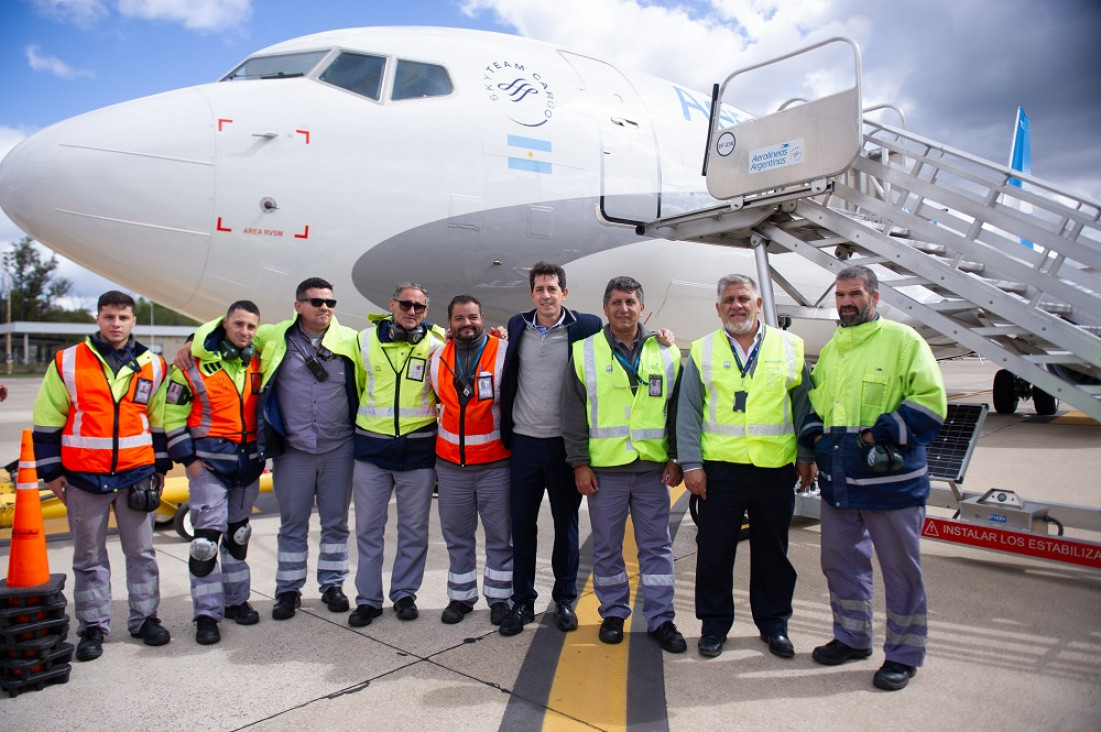 imagen Aerolíneas Argentinas presenta su primer avión para meterse en el transporte de cargas