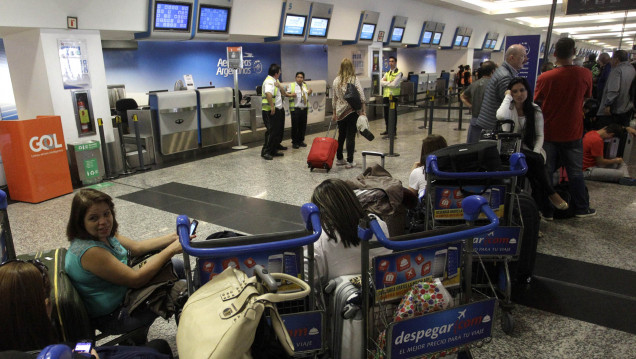 imagen Paro CGT: Aerolíneas abre call center para cambiar pasajes 
