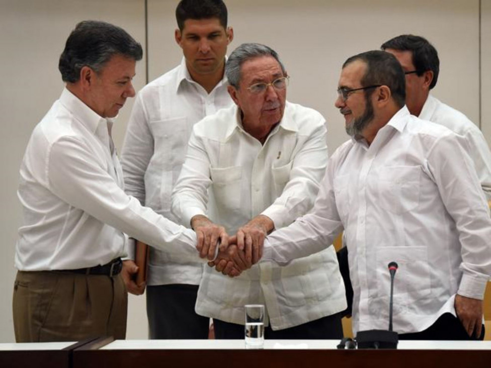 imagen Colombia indulta a 30 miembros de las FARC