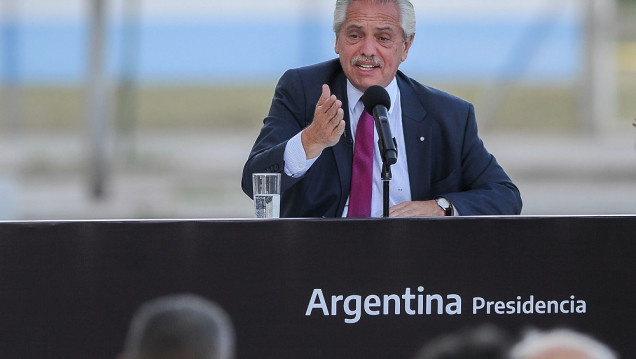 imagen Alberto Fernández padece "hernia de disco lumbar" y se le indicó "reposo"