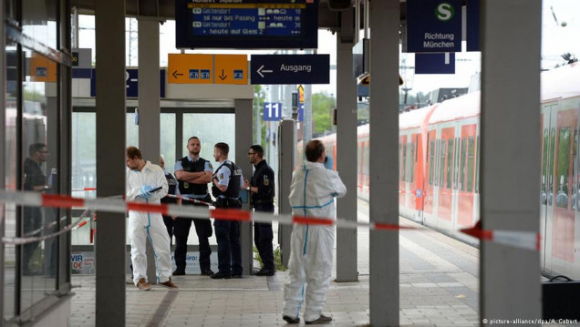imagen Oriente vs. Occidente: asesinato en Alemania