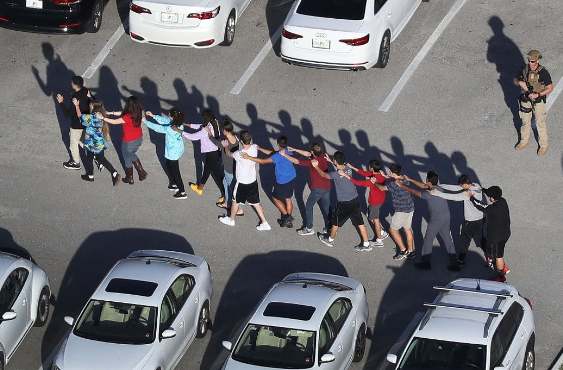 imagen Exalumno de una escuela de Florida mató a 17 estudiantes