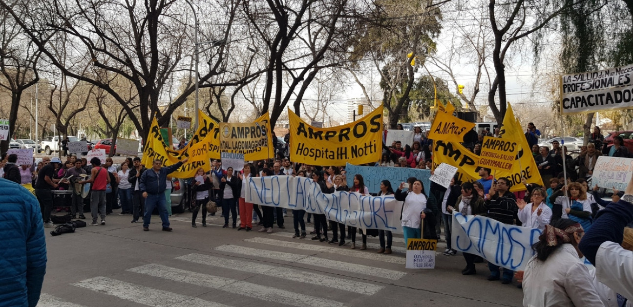 imagen Ampros advirtió que faltan profesionales de la salud en Mendoza y anunció un paro