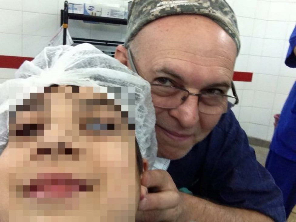 imagen Anestesista detenido producía pornografía infantil
