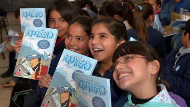 imagen Quieren que se enseñe con libros de autores mendocinos