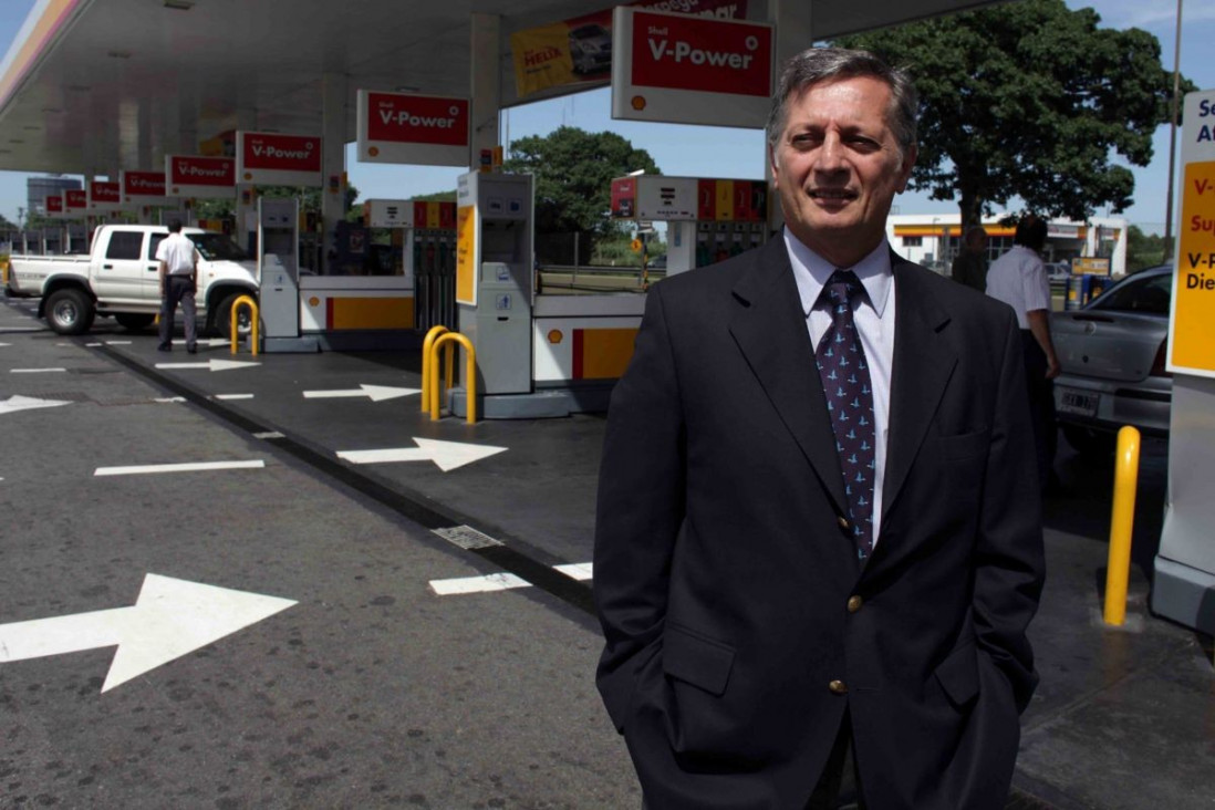 imagen La OA recomendó a Aranguren que venda sus acciones en Shell
