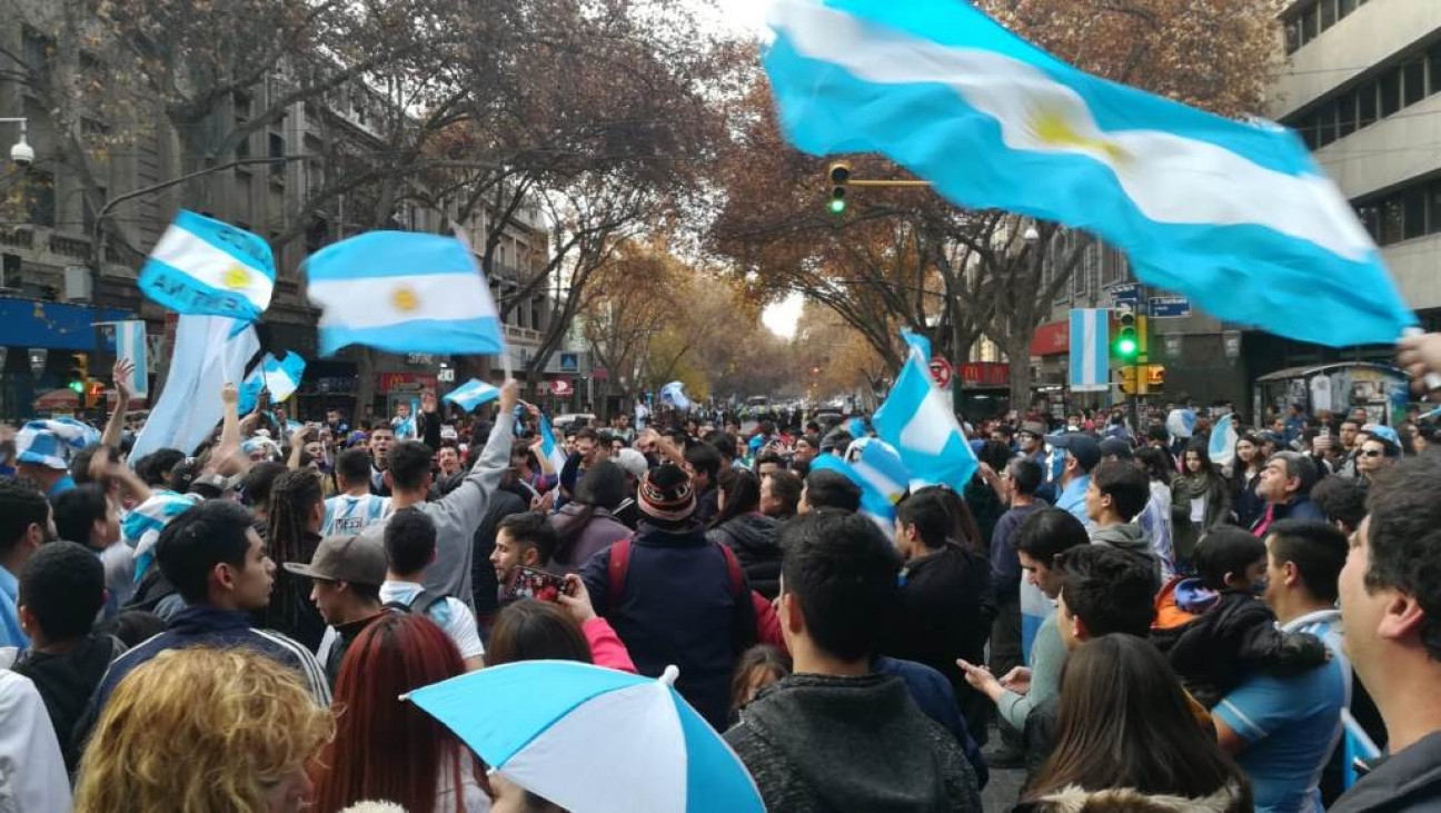 imagen Así festejó Mendoza la clasificación de la Selección