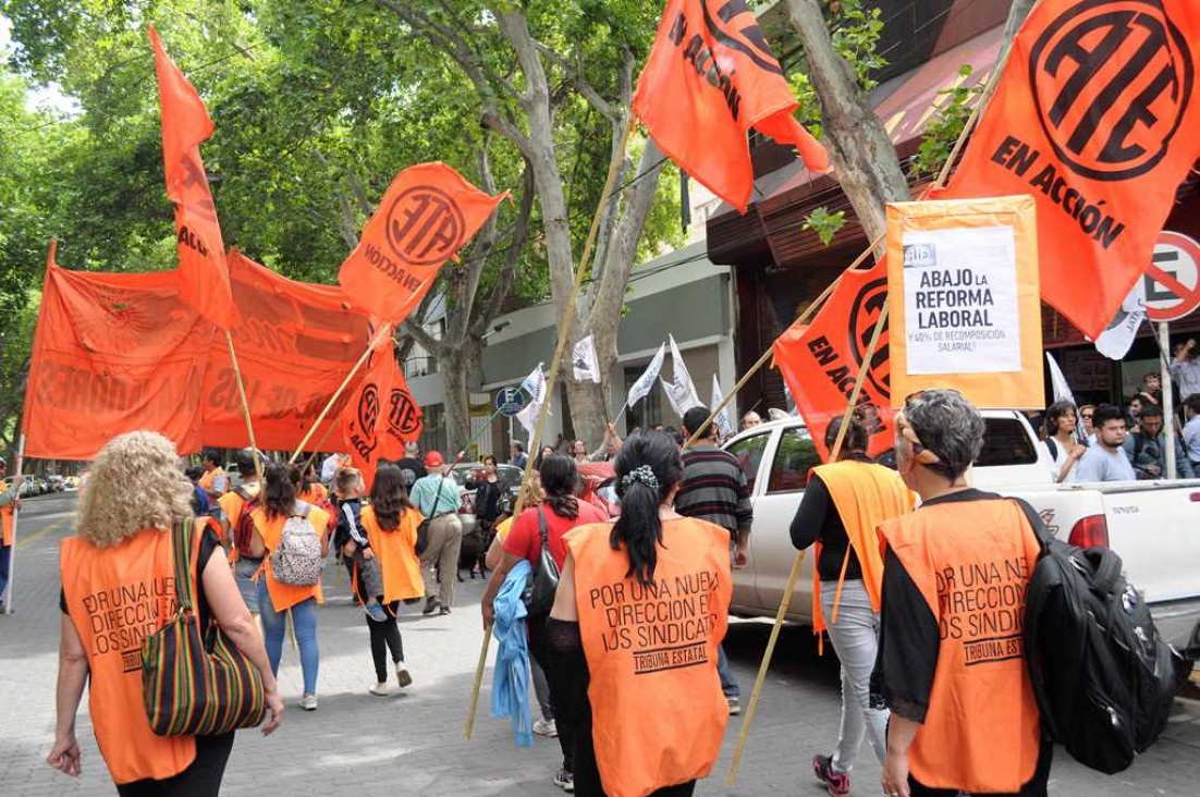 imagen La interna de ATE se coló en la marcha gremial contra las reformas