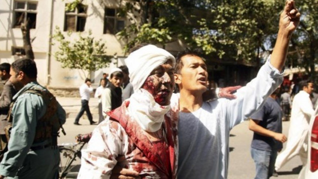 imagen Terror en Kabul: 90 muertos y 350 heridos tras la explosión de un camión bomba