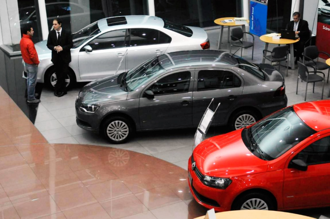 imagen Eliminaron impuesto a los autos de media gama