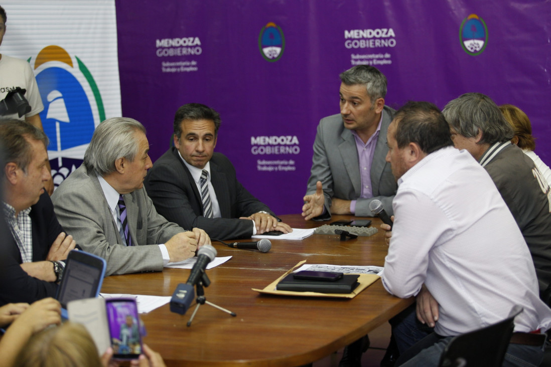 imagen Negociación dividida para la paritaria en Salud