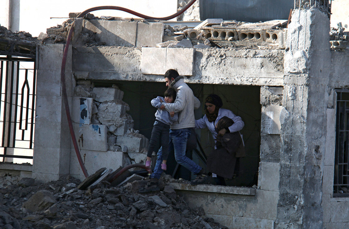 imagen Siria: 24 muertos tras ataques aéreos sobre hospitales 