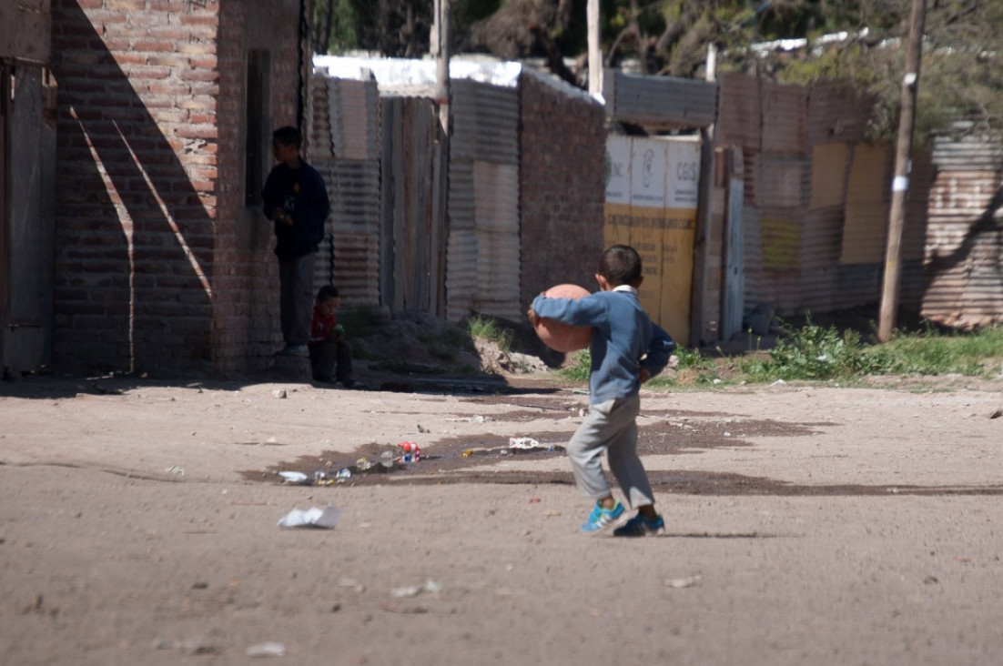 imagen La pobreza alcanza a casi la mitad de los niños del país