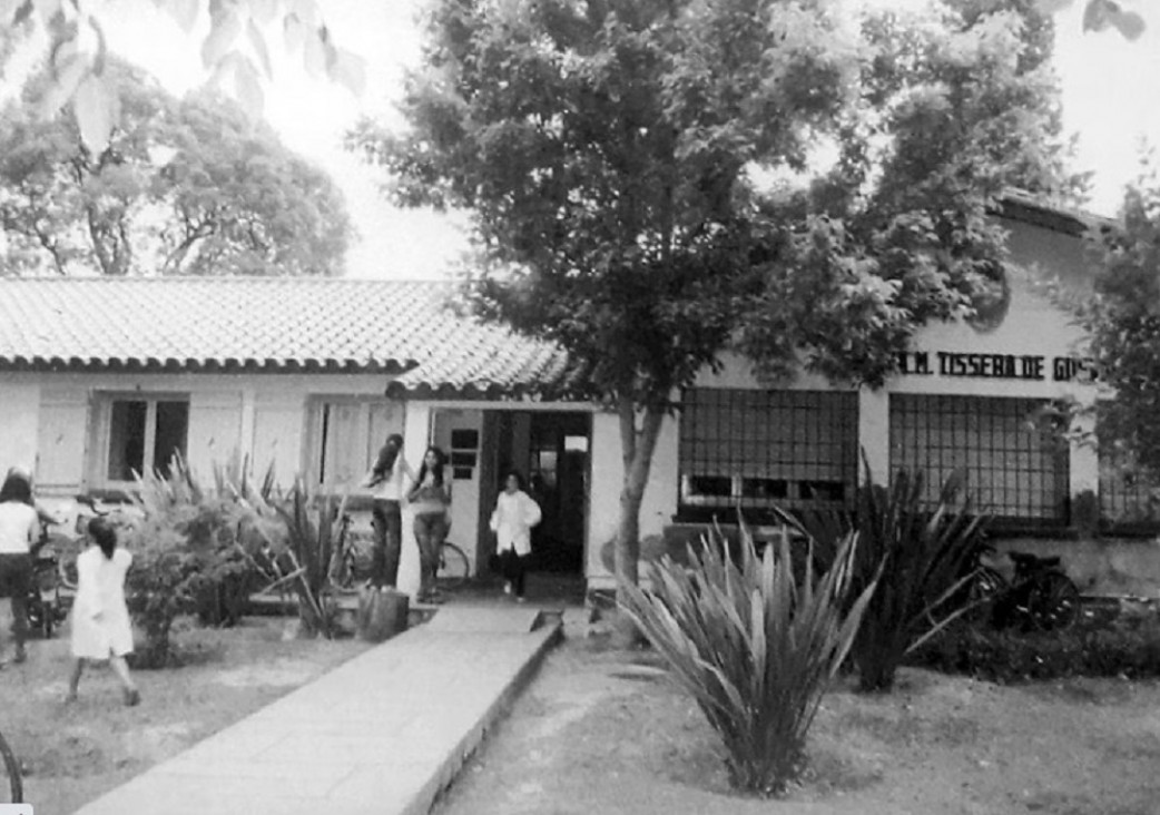 imagen Las escuelas rurales de Mendoza pasaron de pabellones aislados a grandes edificios