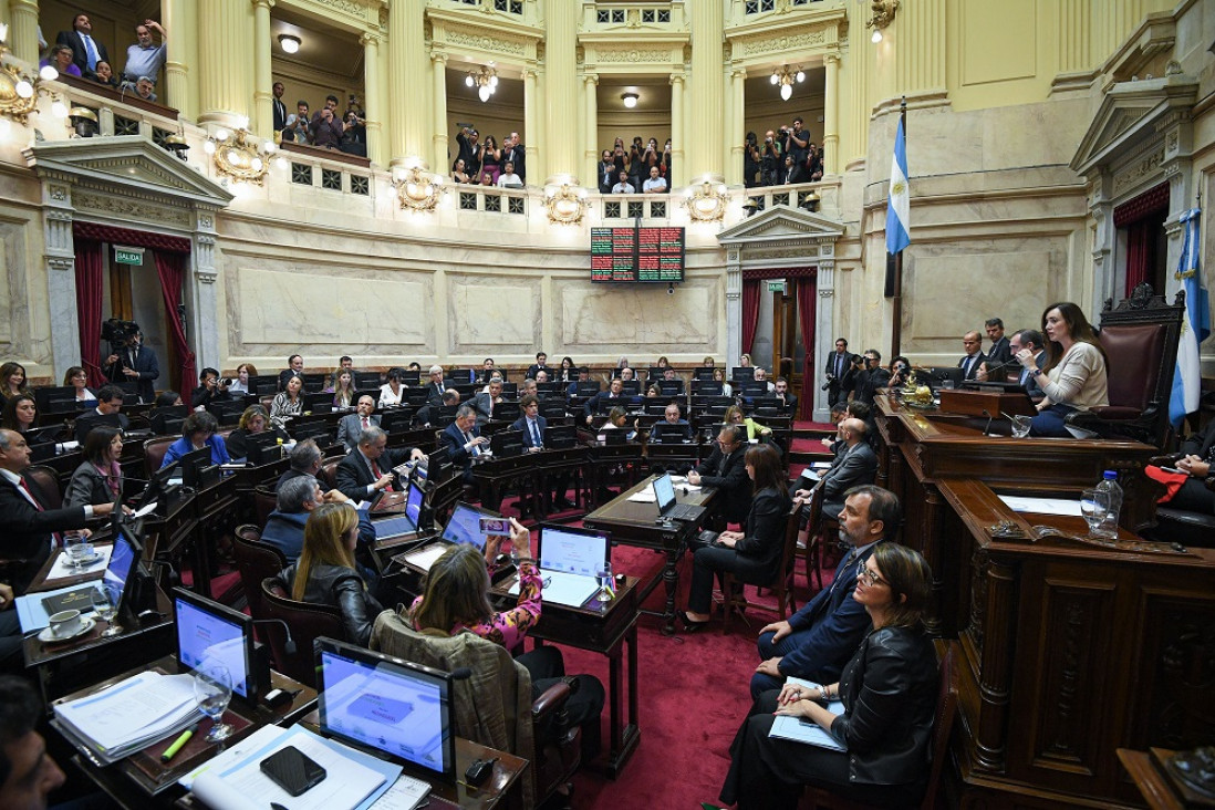 imagen El DNU sigue vigente: qué pasa si también es rechazado en Diputados