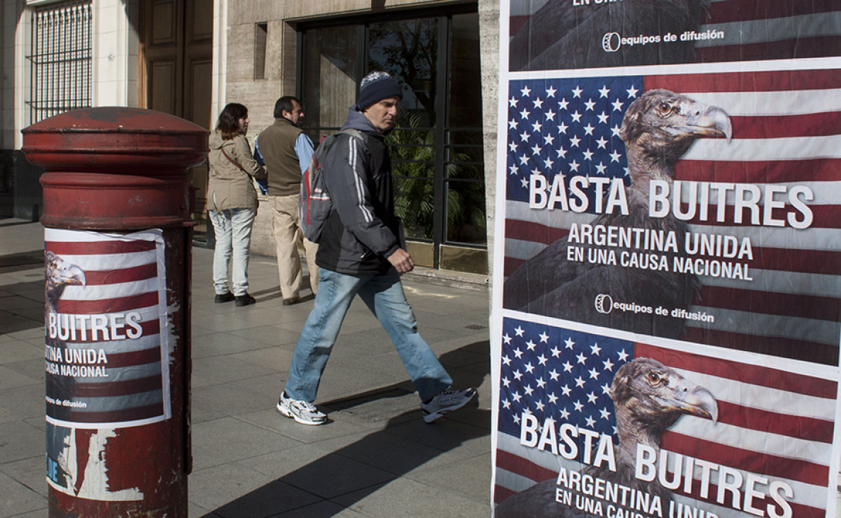 imagen Rojo Font: "No se viene una crisis por el fallo de los fondos buitre"