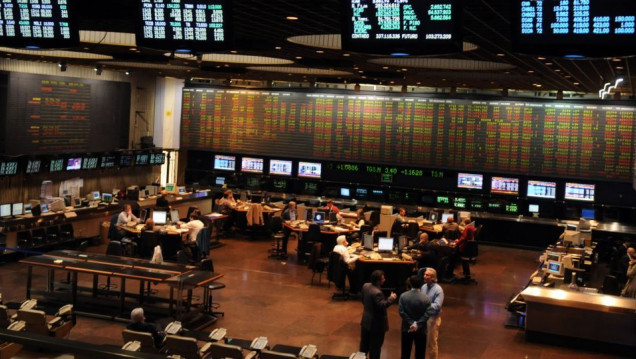 imagen El Merval sufrió la peor caída de 2017: bajó el 2,3 % por incertidumbre en los mercados del mundo