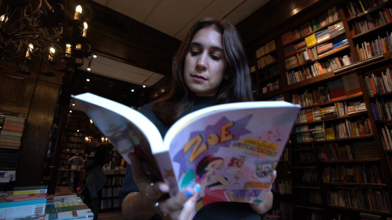 imagen De la pantalla al papel: jóvenes que recomiendan libros y se convierten en escritores