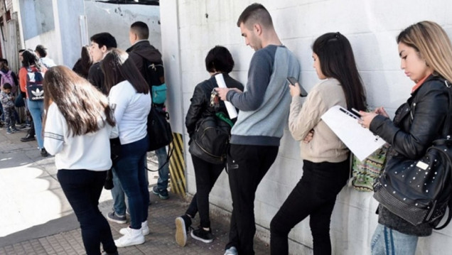 imagen Uno de cuatro jóvenes de entre 18 y 24 años no estudia ni trabaja 