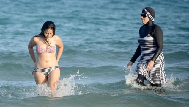imagen La Justicia ordena indemnizar a una joven musulmana que quiso usar burkini en una pileta de Cacheuta 