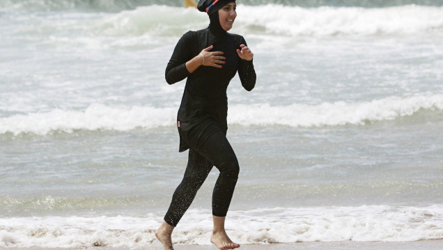 imagen La Justicia de Niza suspendió el decreto contra el burkini en Cannes