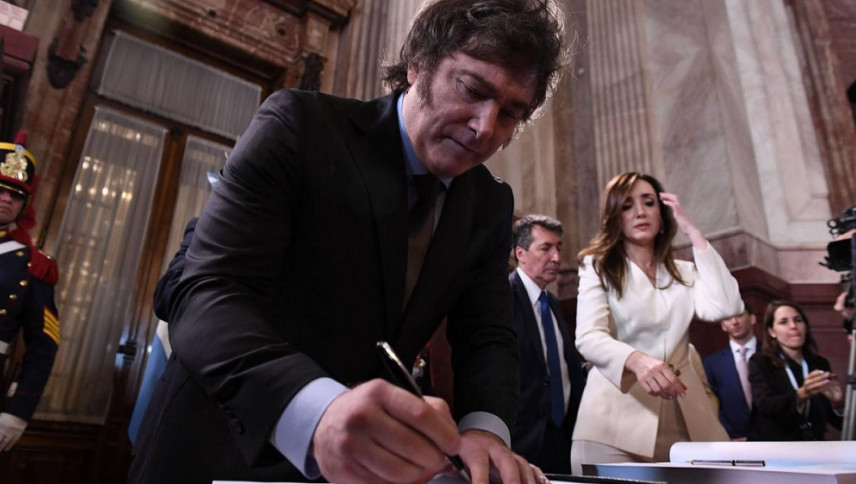 imagen El DNU de Milei: ¿qué pasa si la Justicia lo rechaza?
