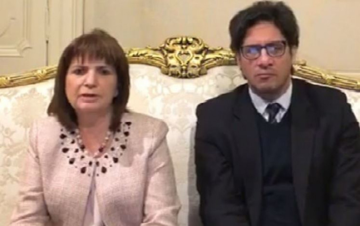 imagen Maldonado: Bullrich defendió a la Gendarmería vía Facebook
