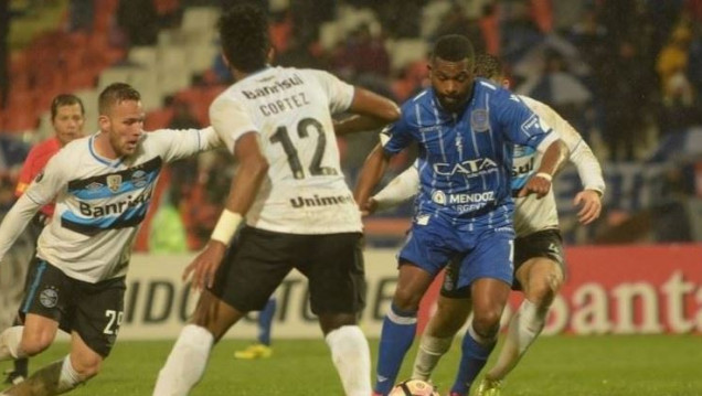 imagen Godoy Cruz perdió y deberá pelear la clasificación en Brasil