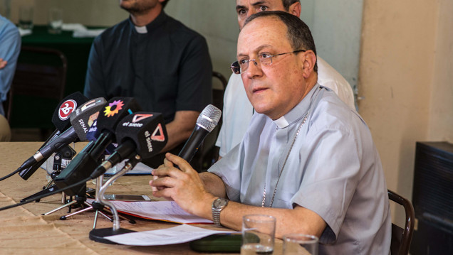 imagen Internaron por un tumor al arzobispo de Mendoza