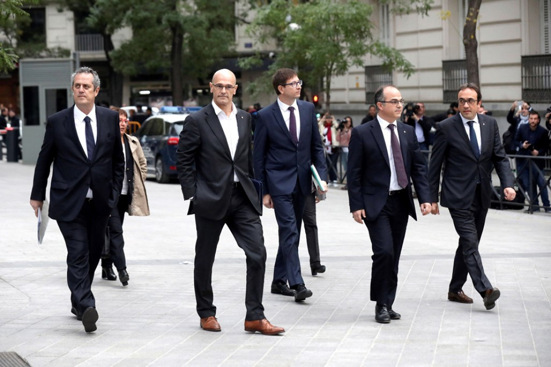imagen Enviaron a prisión a ocho miembros del gobierno catalán destituido