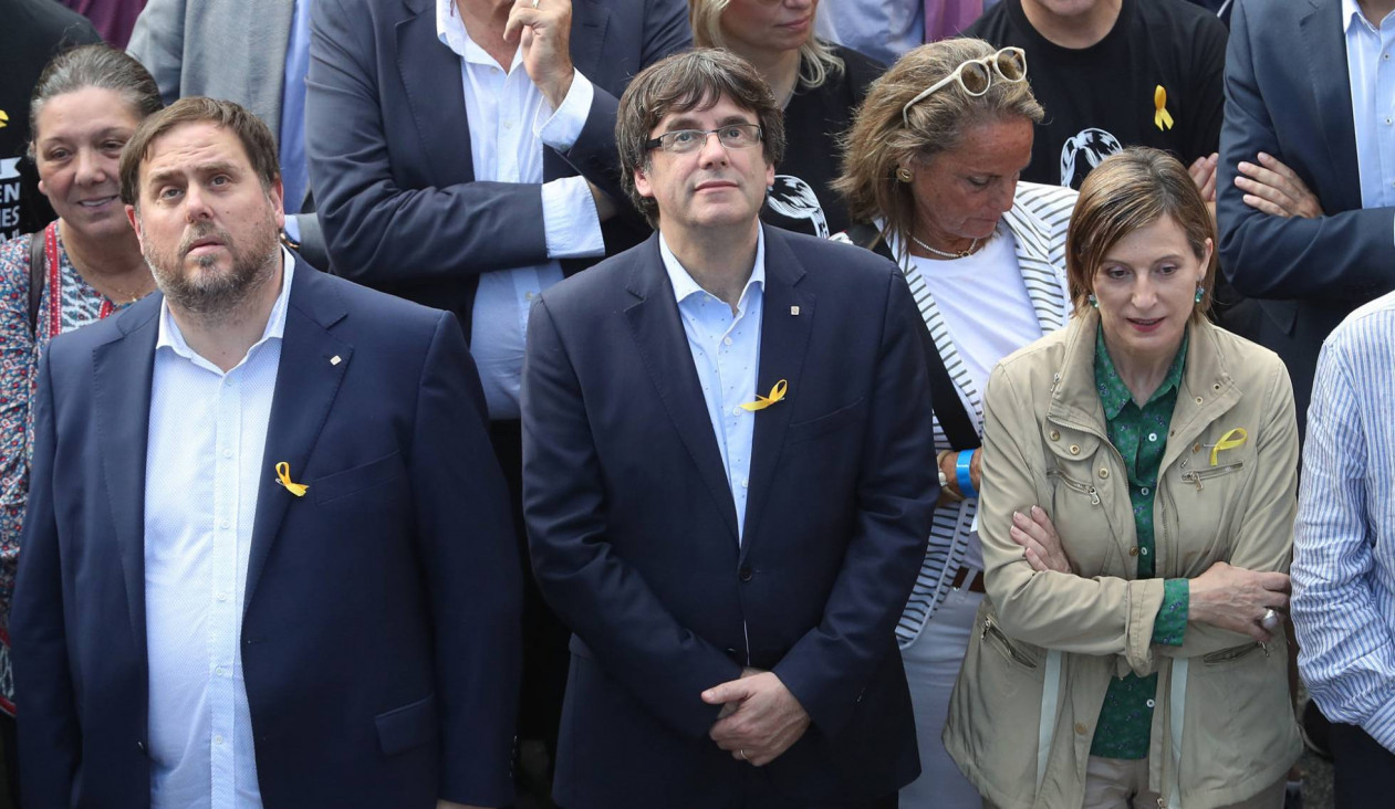 imagen El anuncio de elecciones no basta para evitar la intervención de Cataluña