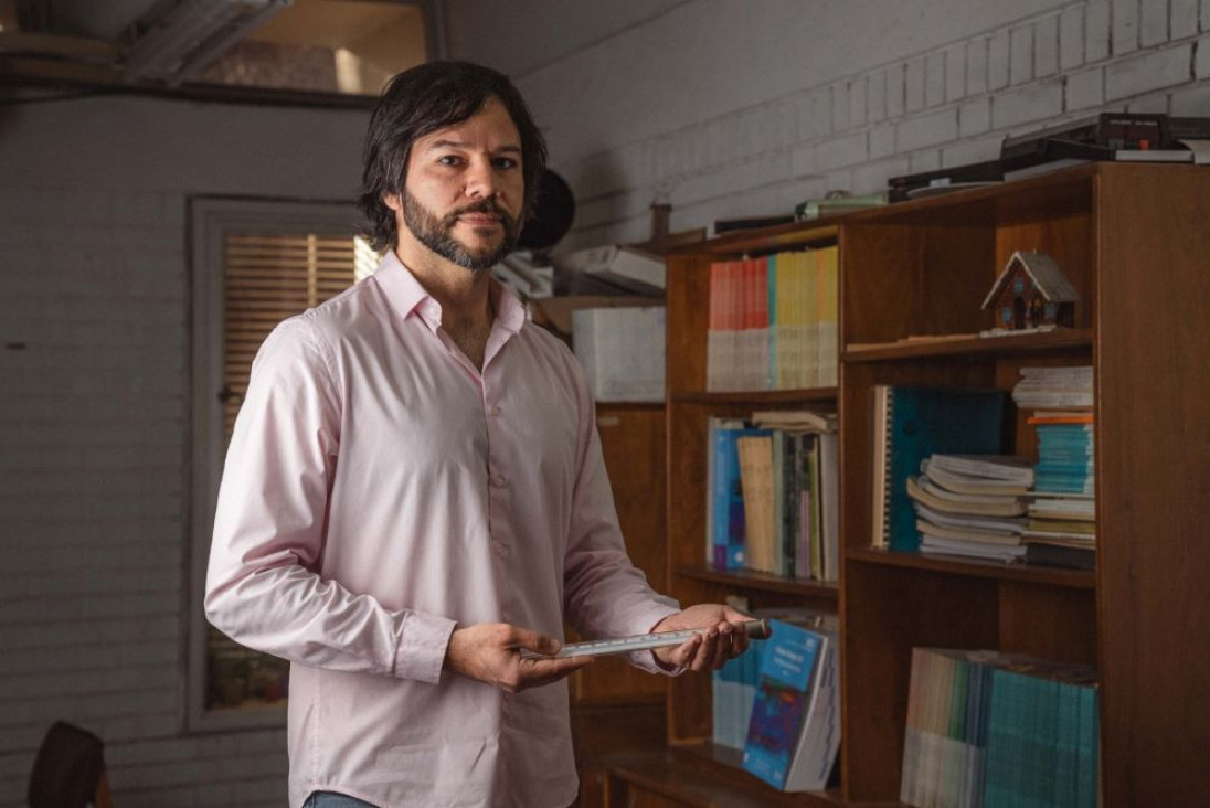 imagen El científico Juan Rivera, premiado por la Fundación Bunge y Born: "Pone en valor lo que se investiga en el Ianigla"