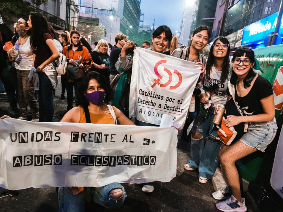 imagen ESI, anticoncepción, matrimonio igualitario y aborto: ¿qué piensan las personas creyentes en Argentina?