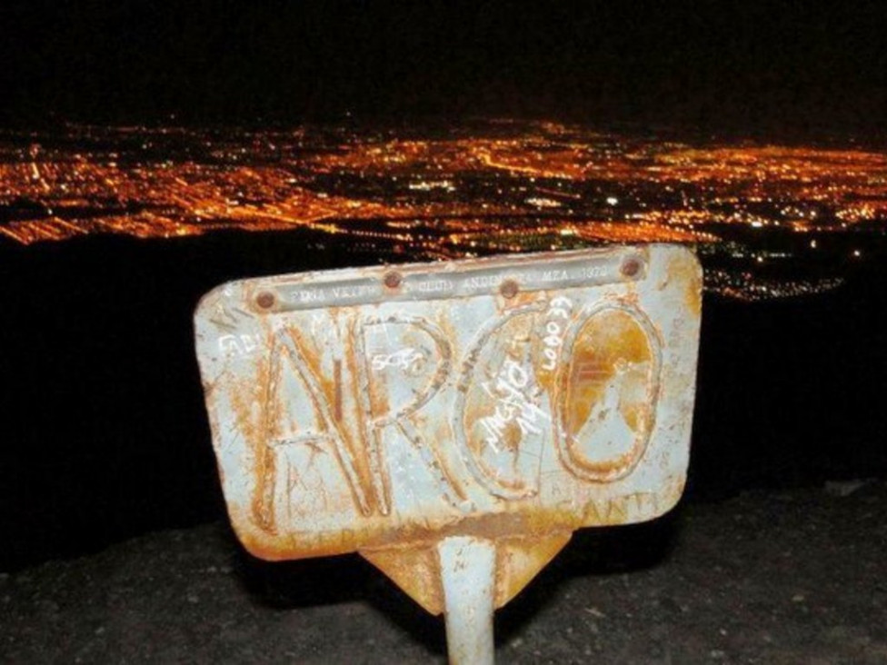 imagen Analizan la restauración del cerro Arco