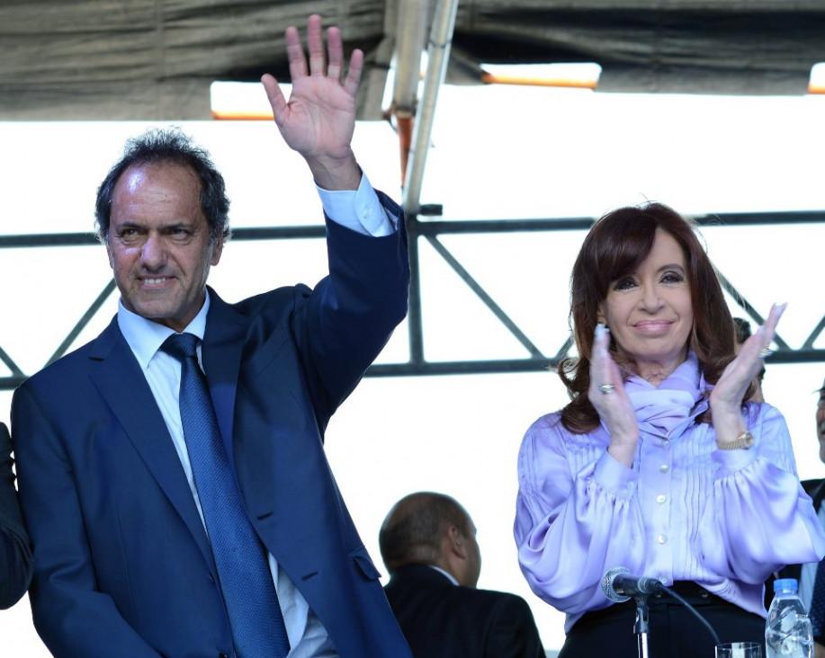 imagen La Presidenta se reunió en Olivos con Scioli y Zannini y hoy recibe a Macri
