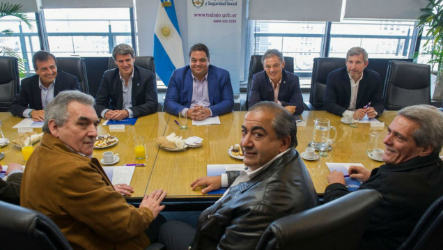 imagen El salario mínimo aumentaría el 22 % y llegaría a casi $ 10 000