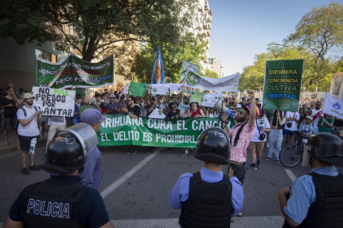 imagen En su regreso de Brasil, Macri visitó los pueblos inundados del Chaco