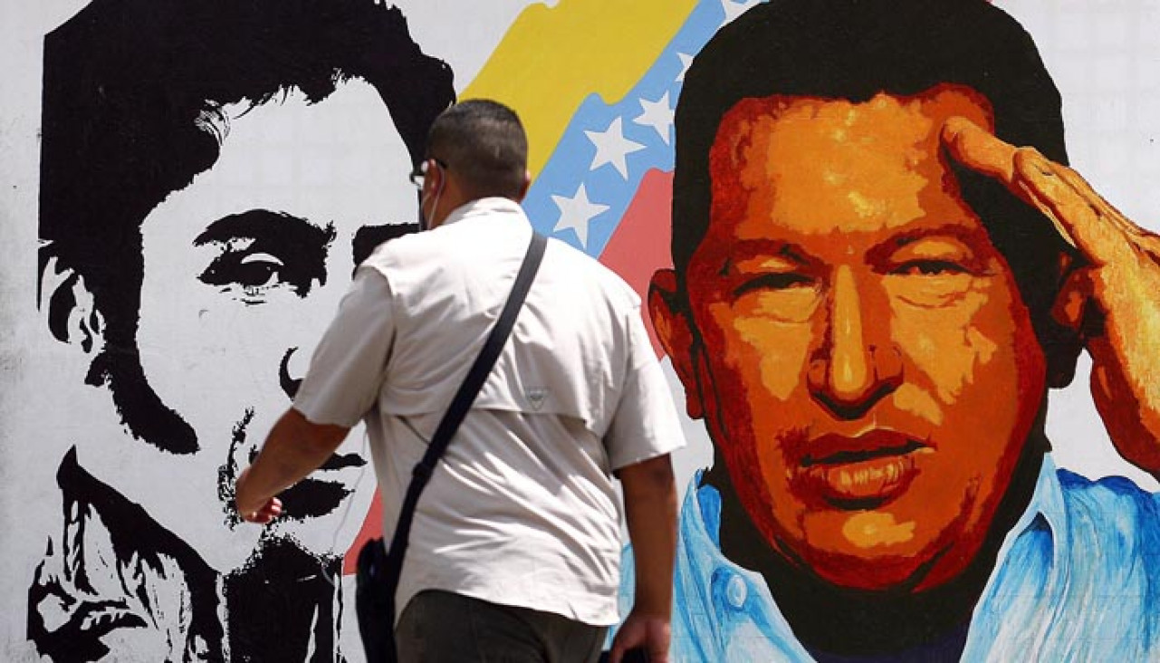 imagen El rector Arturo Somoza sobre Hugo Chávez