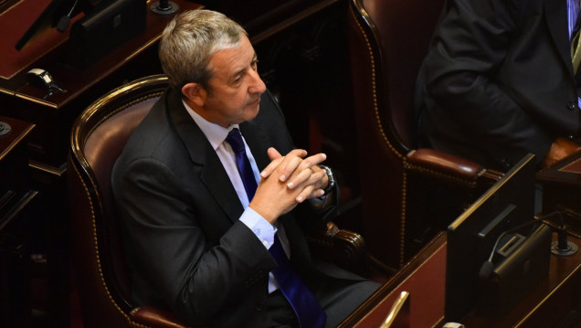 imagen Cobos: "No puede ser que la única voz que se escuche sea la de Carrió"