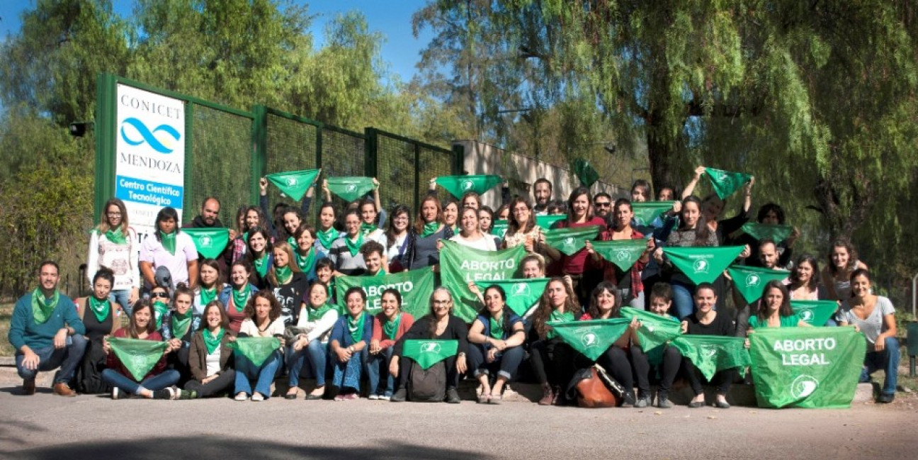 imagen A 100 años de la Reforma Universitaria: llegó la feminización de matrículas