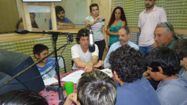 imagen La Colifata visitó el barrio La Gloria
