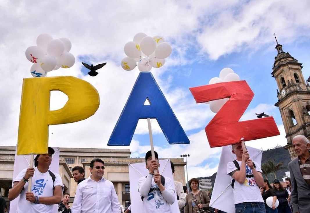 imagen Recta final hacia el plebiscito tras la firma de la paz entre el Gobierno y las FARC