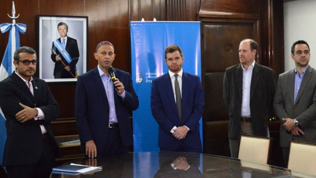 imagen La Nación demandará a la Barrick por los derrames