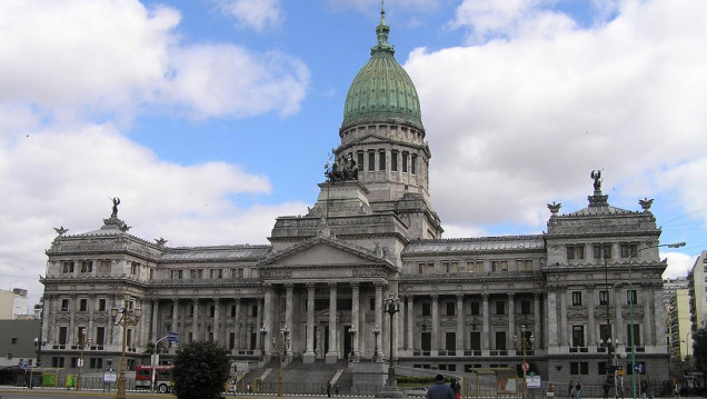 imagen El Senado convertirá en ley la comisión antilavado