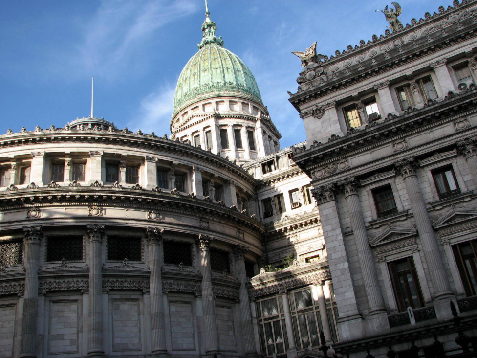 imagen Legisladores expulsados y suspendidos en la historia argentina