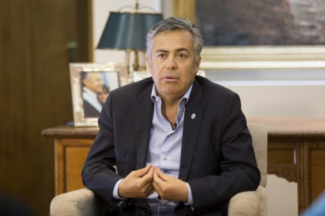 imagen Cornejo evalúa ir contra los intendentes eternos