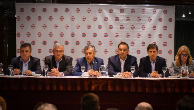imagen Cornejo: "Nos unimos para terminar con el pupulismo"