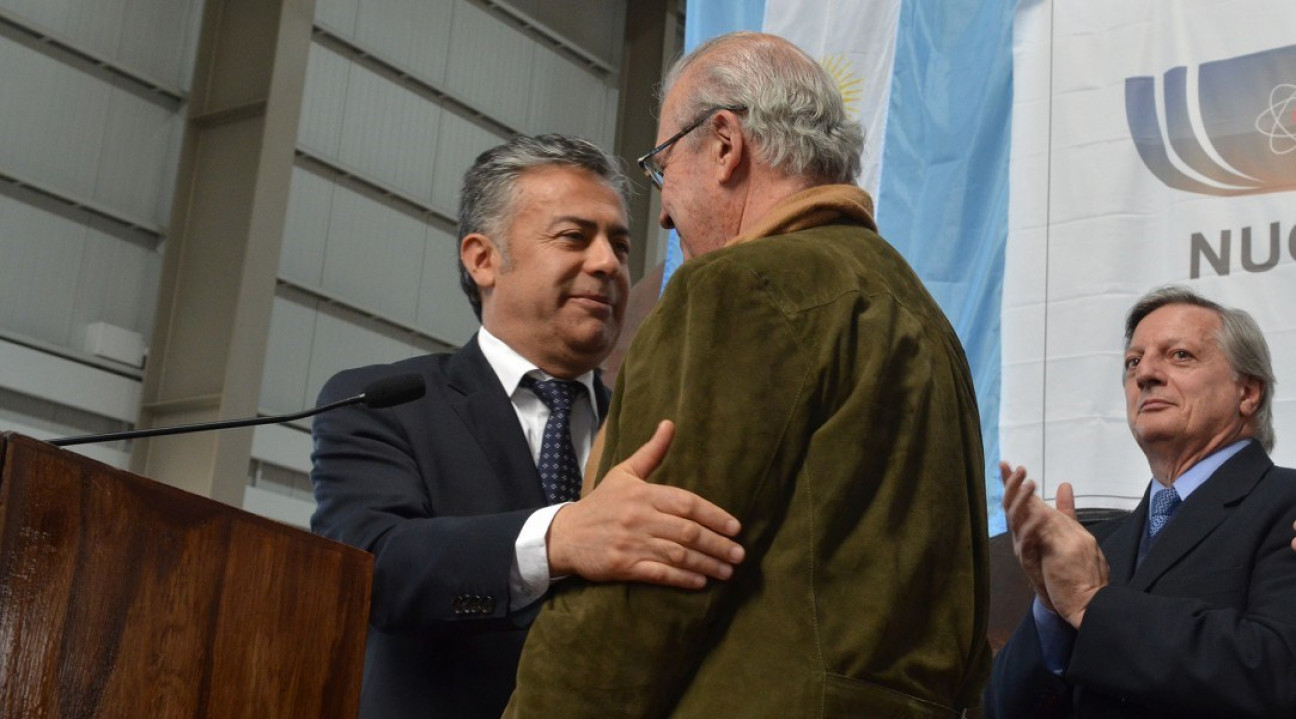 imagen Ya es ley: Cornejo tiene su "residencia de Olivos"